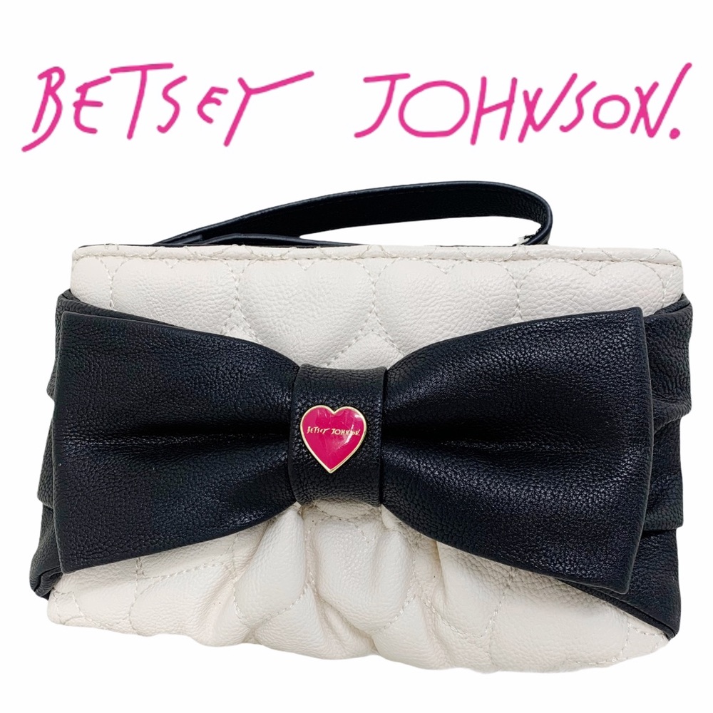 Betsey Johnson Quilted Heart Wristlet